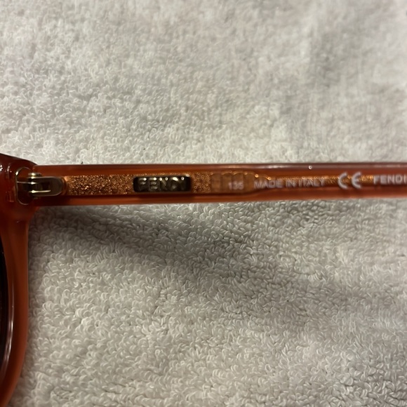 Authentic fendi sunglasses - Picture 3 of 8